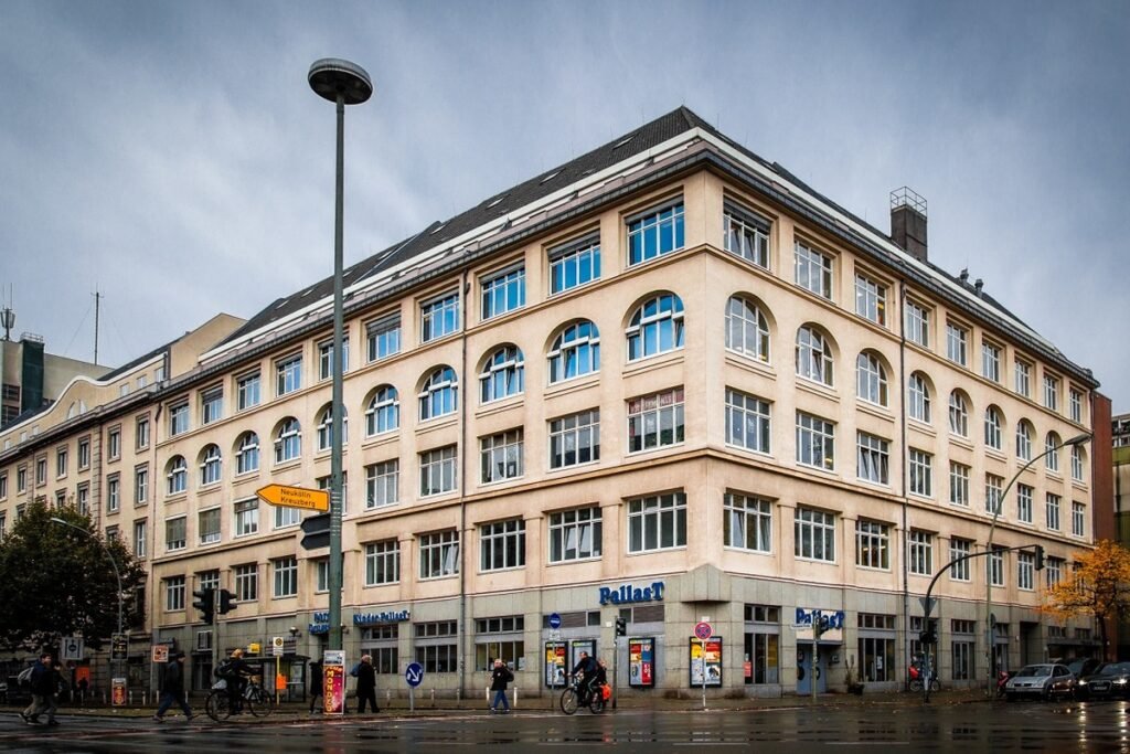 STUDY IN Berlin School of Business and Innovation_STUDY IN GERMANY_RICH GLOBAL EDU